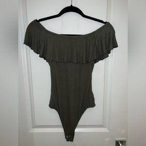 Express Off the Shoulder Bodysuit Small